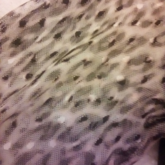 Two Kate and Mallory tops large - Picture 3 of 10